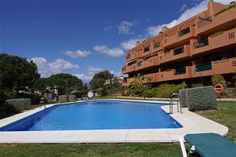 swimming pool image cabopino apartment